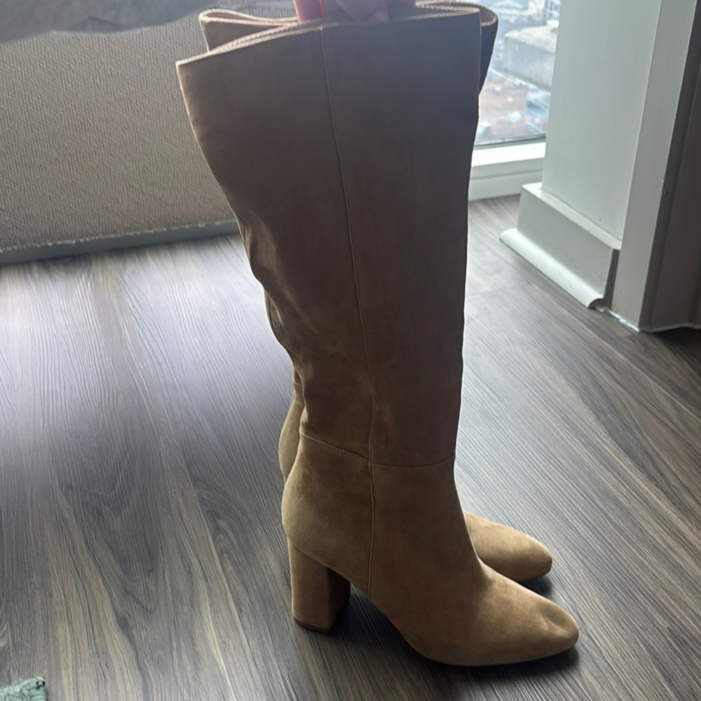 Light brown/ Tan Steve Madden boots